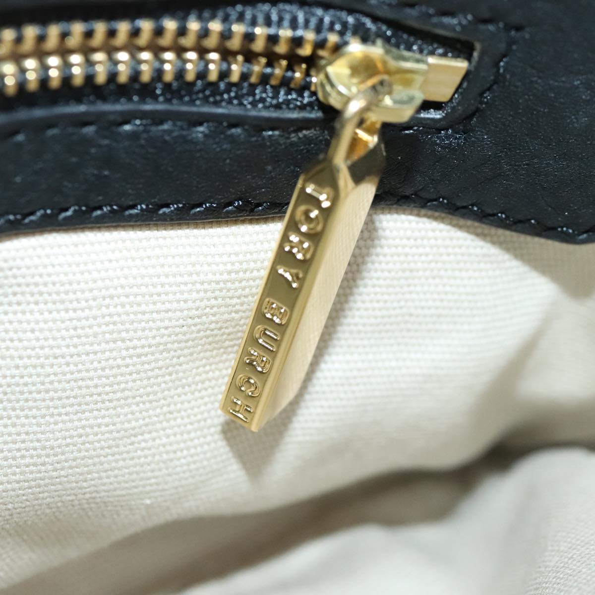 Tory Burch Black Leather Shoulder Bag (Pre-Owned)