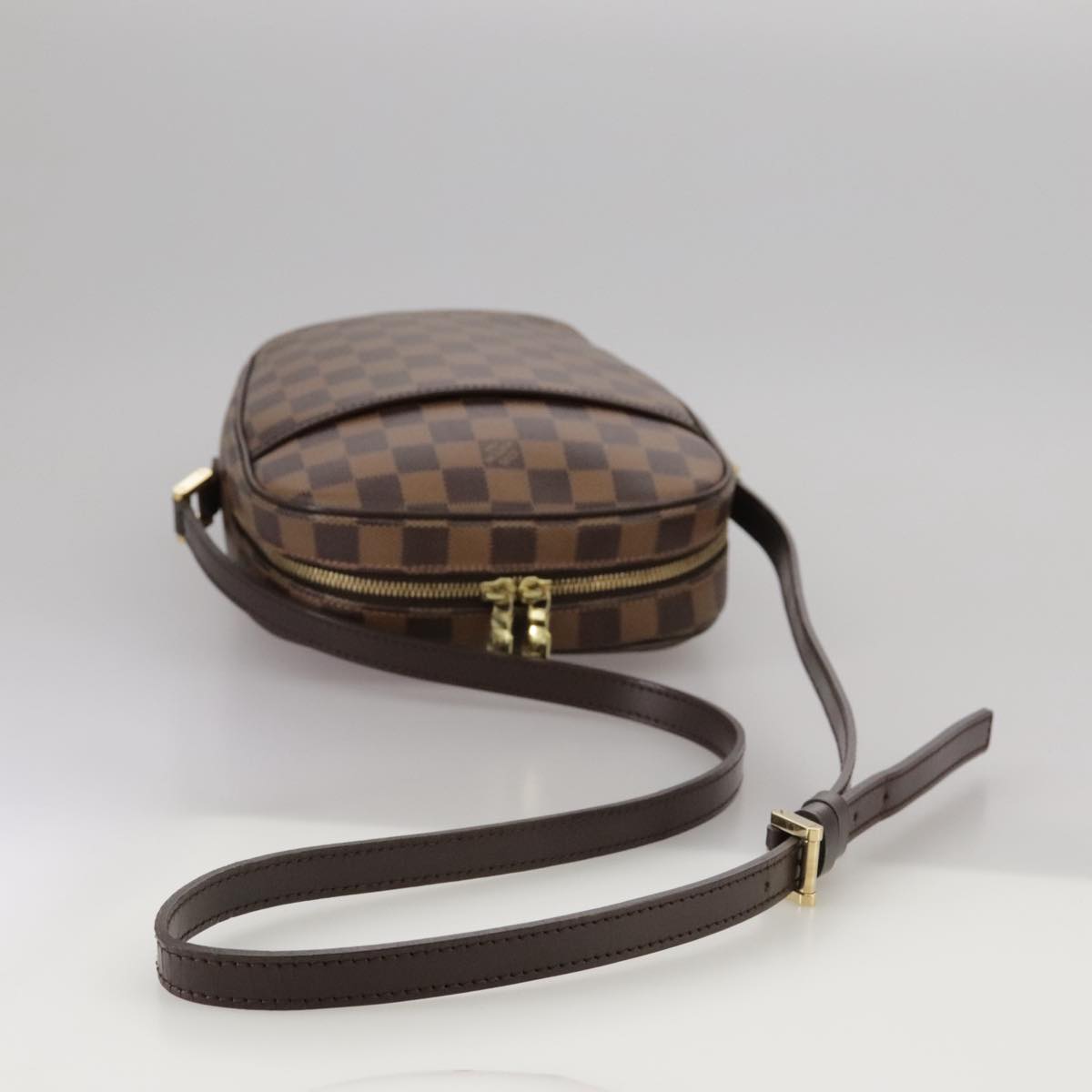 Louis Vuitton Ipanema Brown Canvas Shoulder Bag (Pre-Owned)