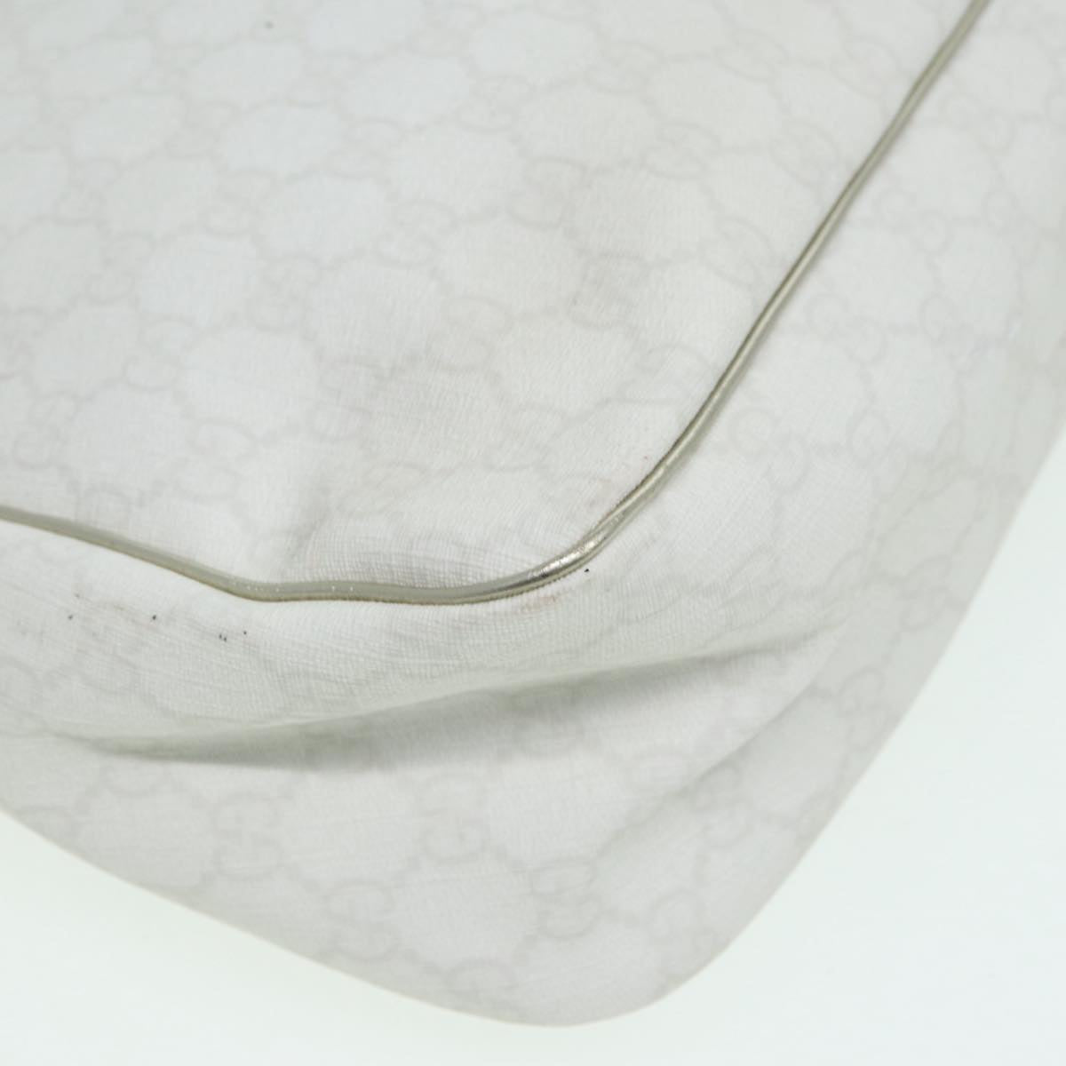 Gucci Supreme Gg White Leather Shoulder Bag (Pre-Owned)