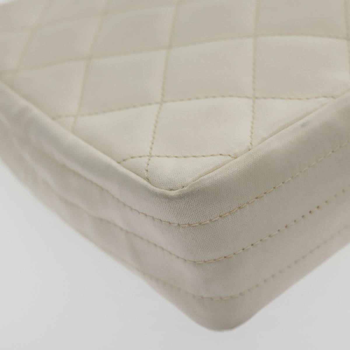 Chanel Single Flap Beige Leather Shoulder Bag (Pre-Owned)