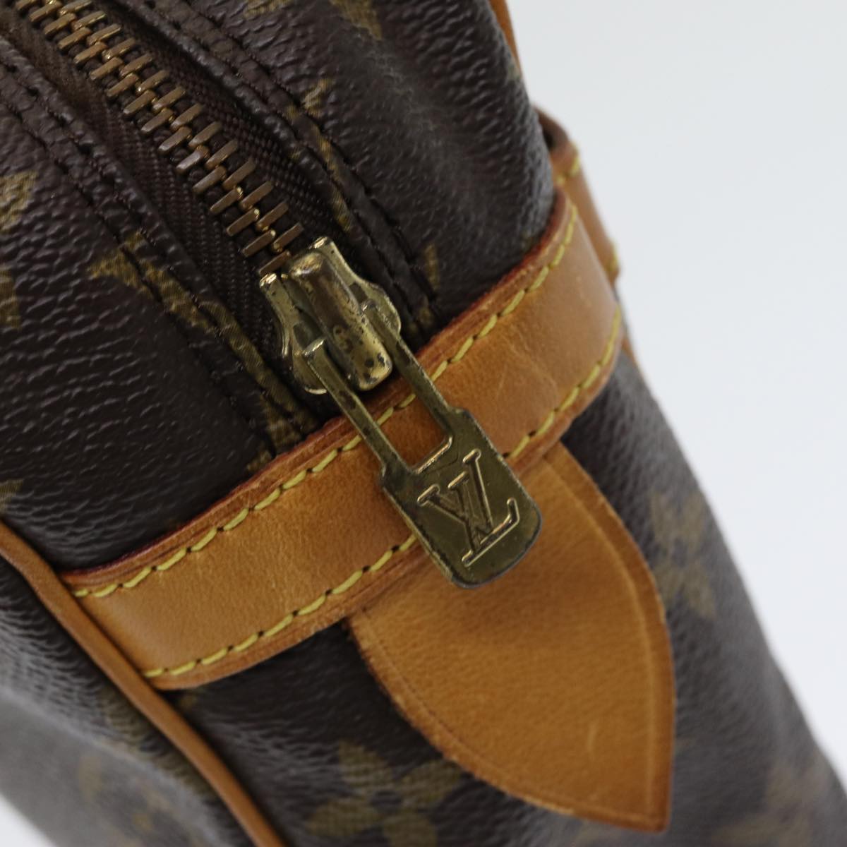 Louis Vuitton Compiegne 28 Brown Canvas Clutch Bag (Pre-Owned)