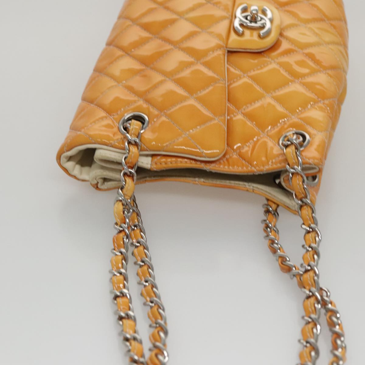 Chanel Timeless Yellow Patent Leather Shoulder Bag (Pre-Owned)