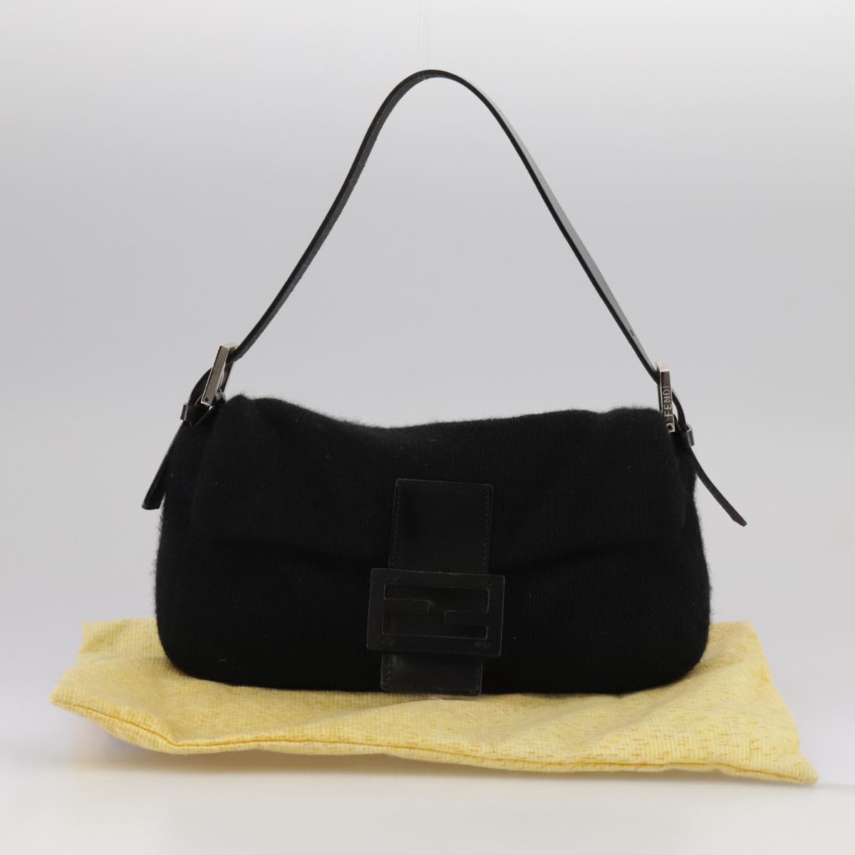 Fendi Mamma Baguette Black Wool Shoulder Bag (Pre-Owned)
