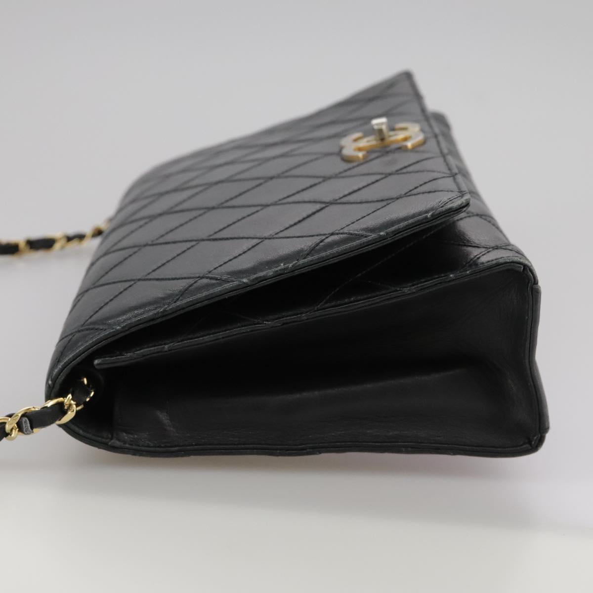 Chanel Single Flap Black Leather Shoulder Bag (Pre-Owned)