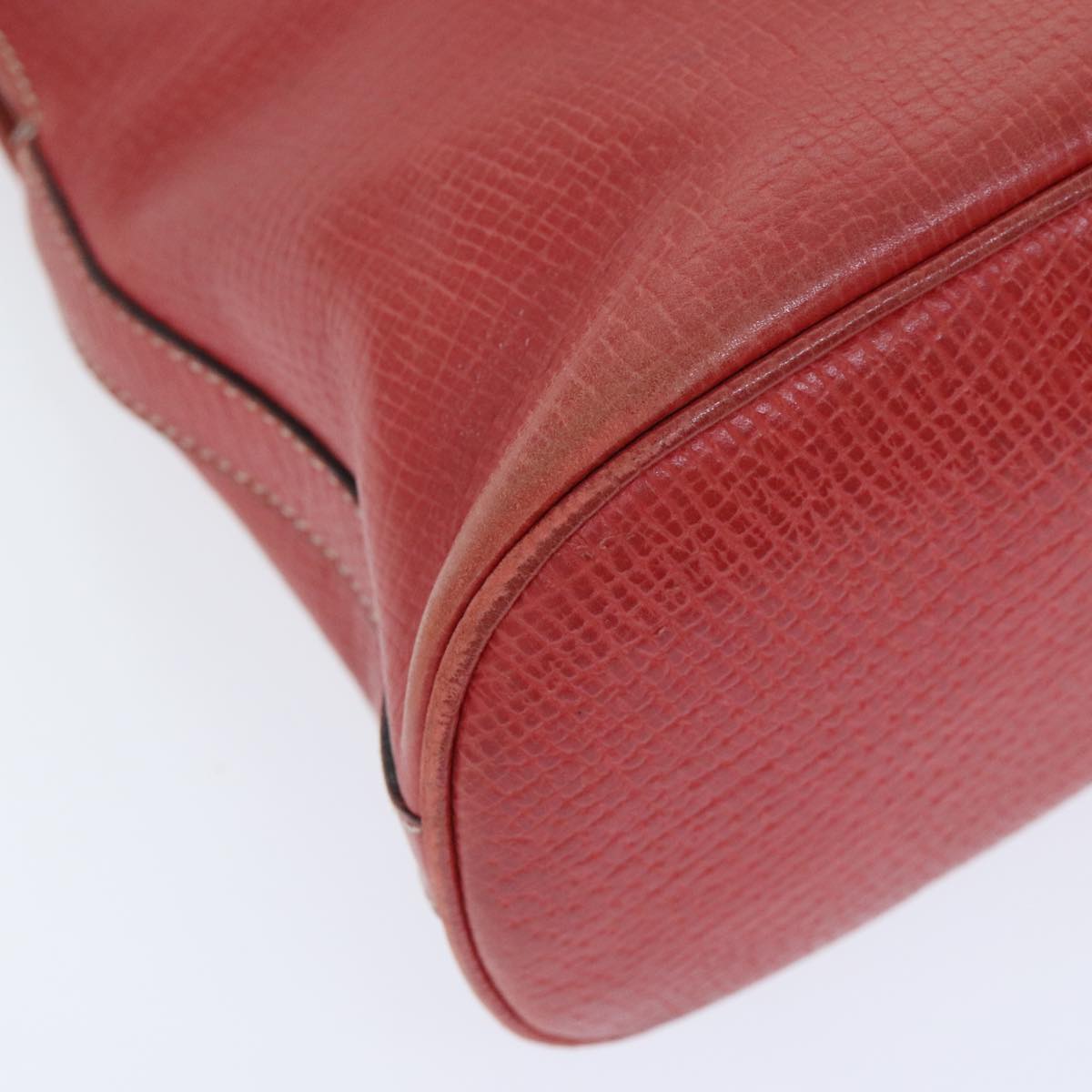Loewe Red Leather Shoulder Bag (Pre-Owned)