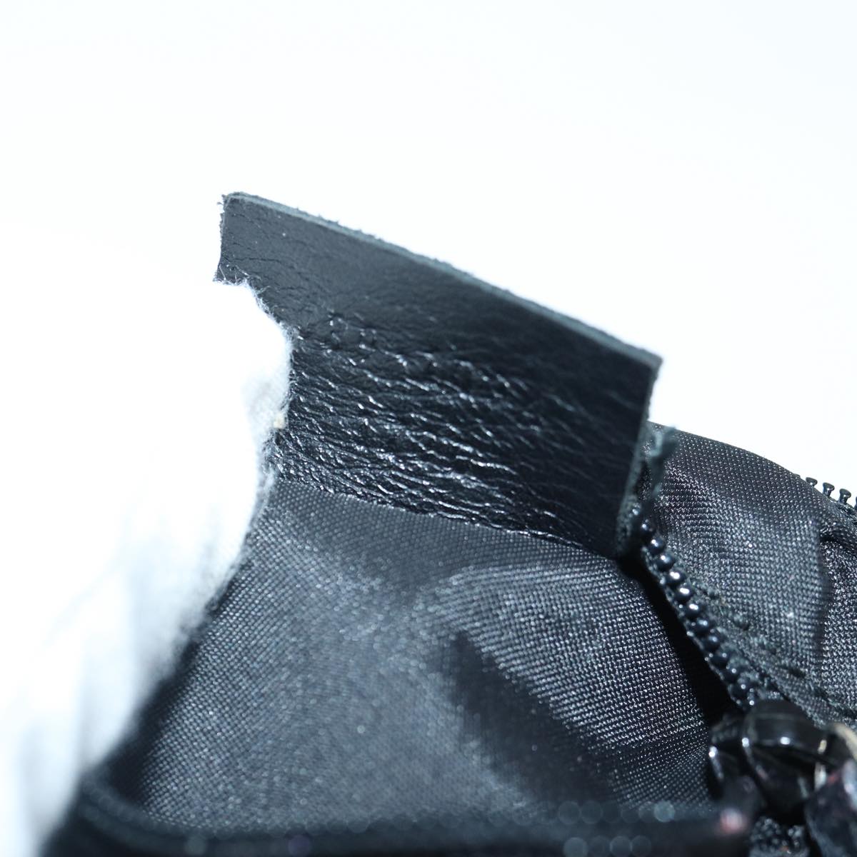 Gucci Gg Canvas Black Canvas Clutch Bag (Pre-Owned)