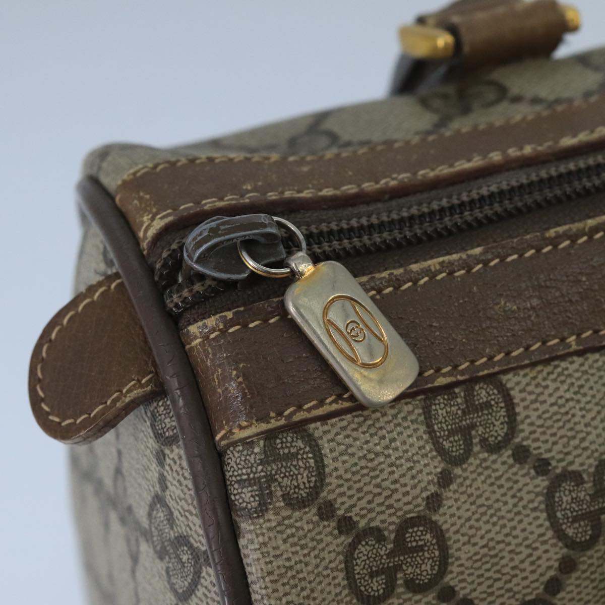 Gucci Gg Supreme Beige Canvas Travel Bag (Pre-Owned)