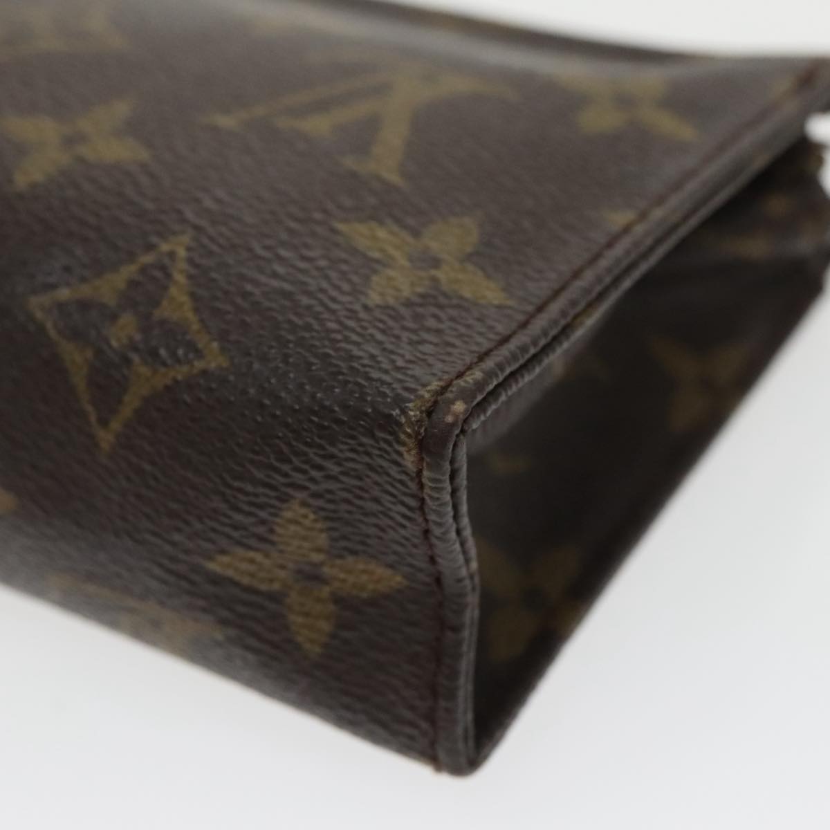 Louis Vuitton Poche Toilette 15 Brown Canvas Clutch Bag (Pre-Owned)