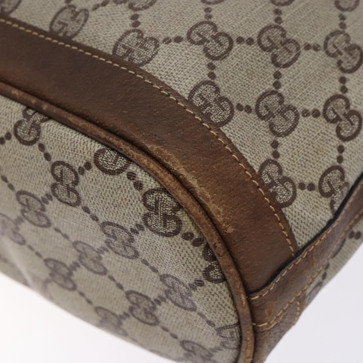 Gucci Gg Canvas Beige Canvas Shoulder Bag (Pre-Owned)