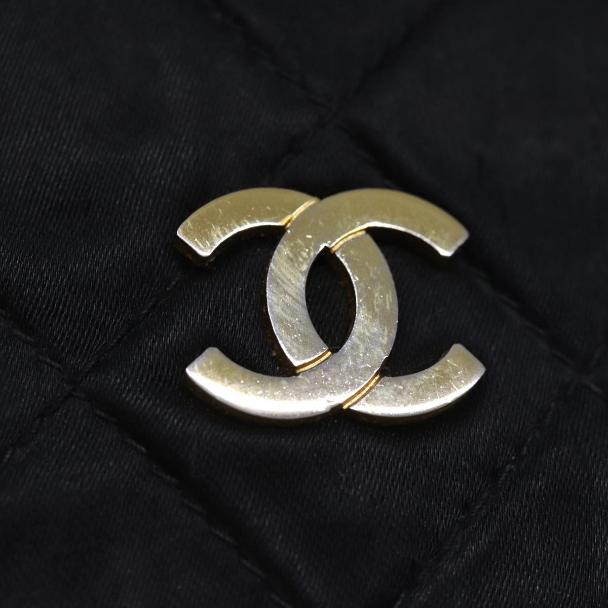 Chanel Matelassé Black Silk Shoulder Bag (Pre-Owned)