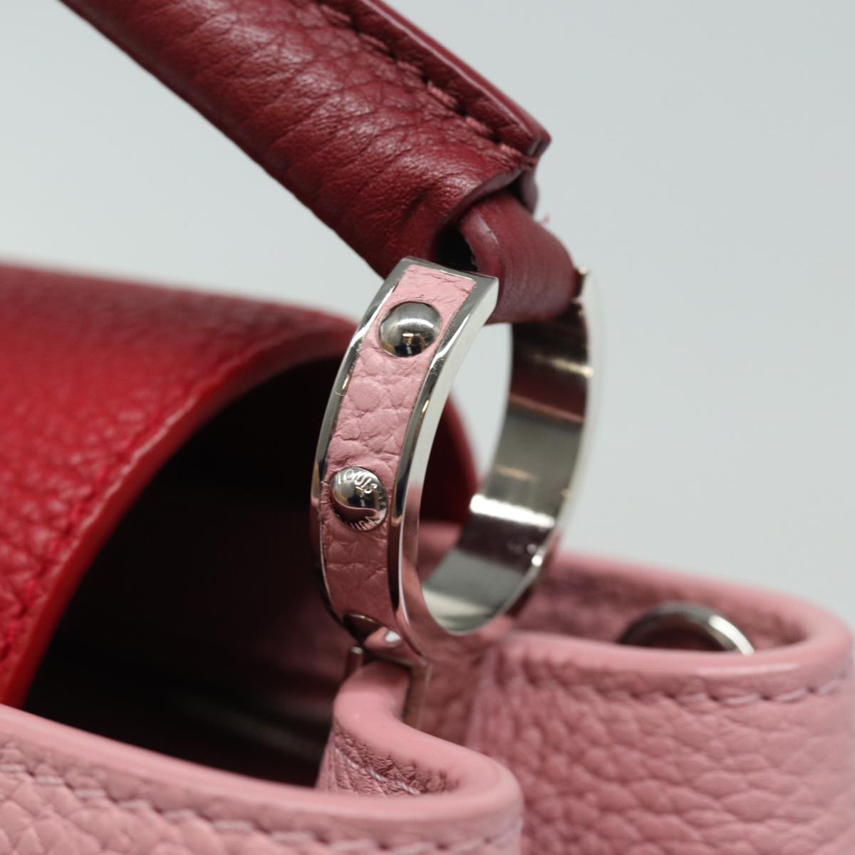 Louis Vuitton Capucines Pink Leather Handbag (Pre-Owned)