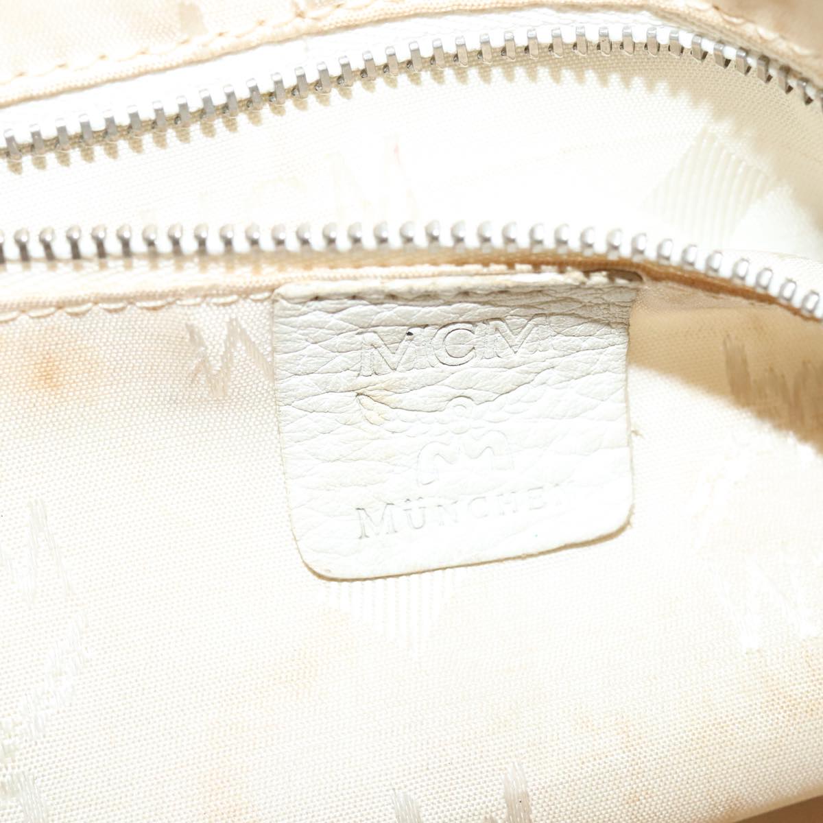 MCM White Leather Shoulder Bag (Pre-Owned)