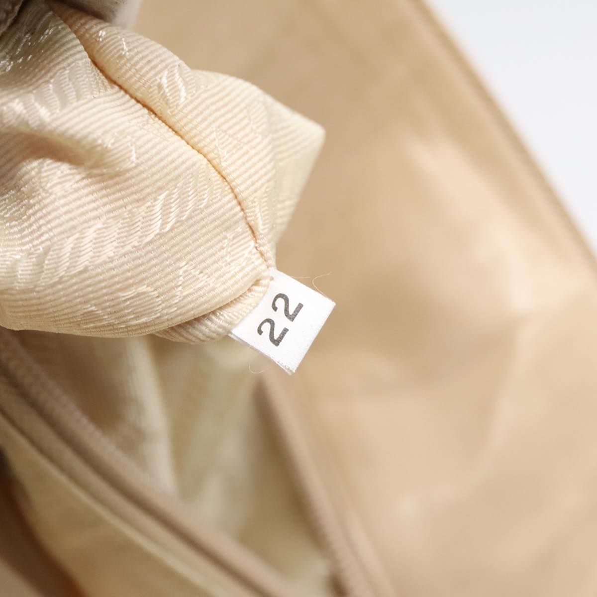 Prada Beige Leather Shoulder Bag (Pre-Owned)