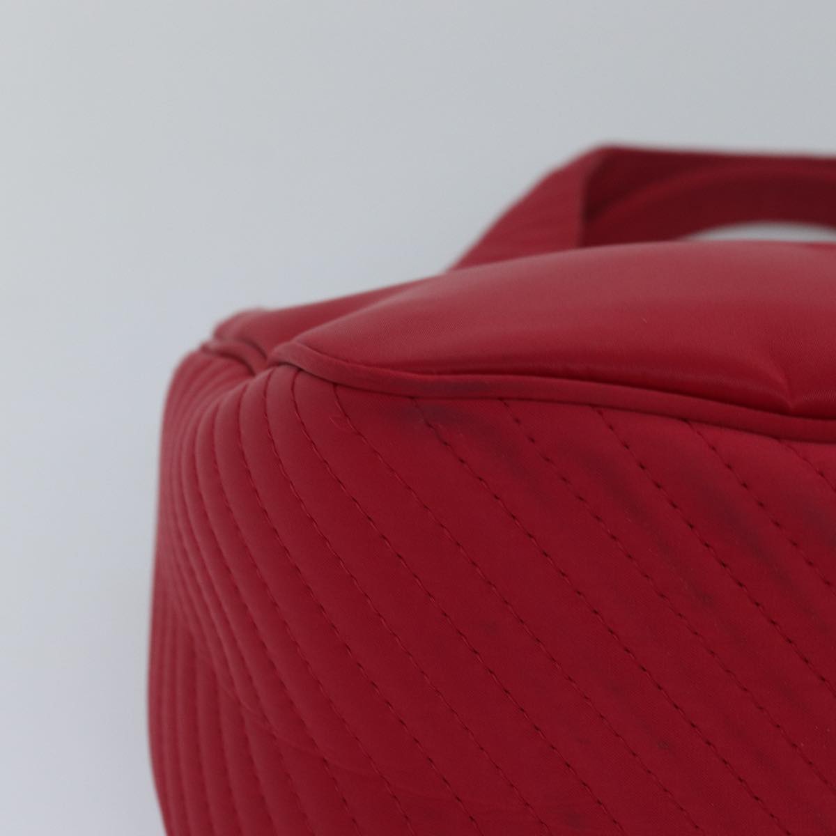 Yves Saint Laurent Red Synthetic Handbag (Pre-Owned)