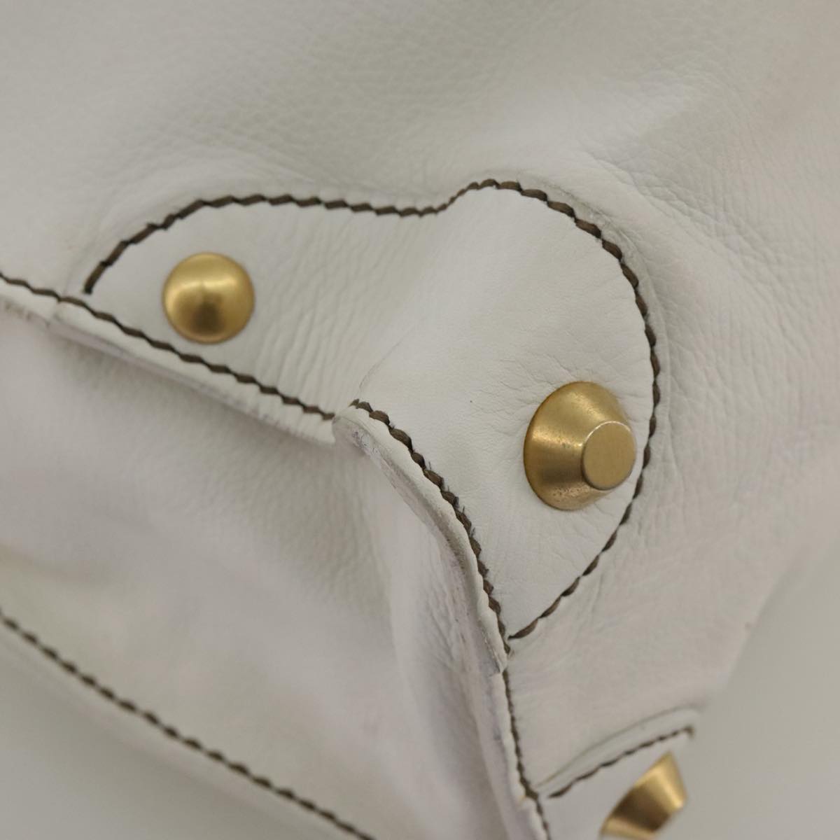 Miu Miu White Leather Shoulder Bag (Pre-Owned)