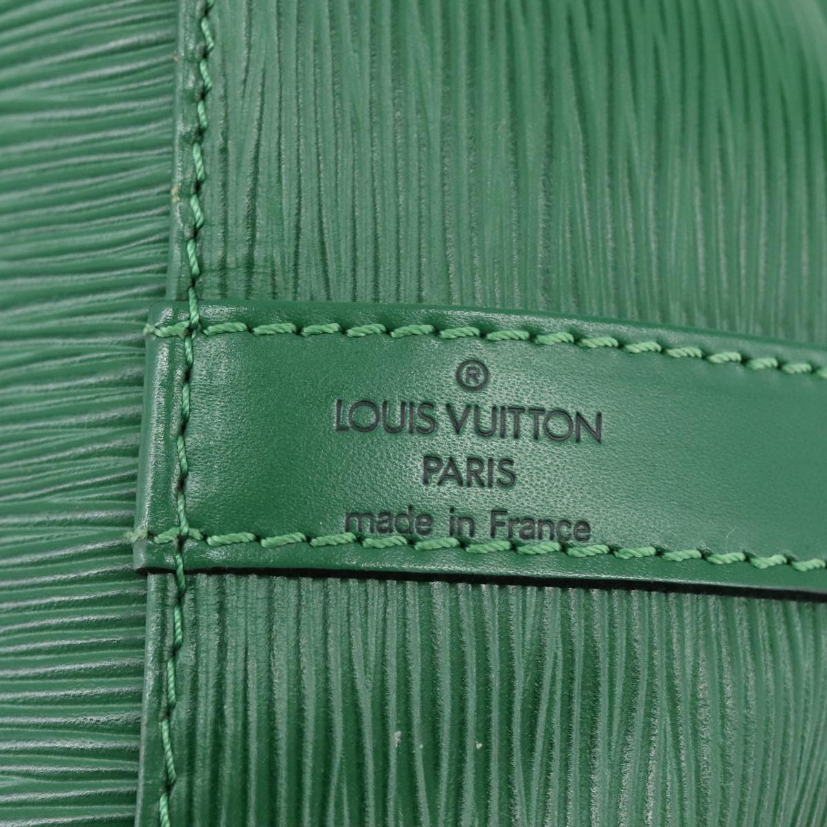 Louis Vuitton Noé Green Leather Shoulder Bag (Pre-Owned)