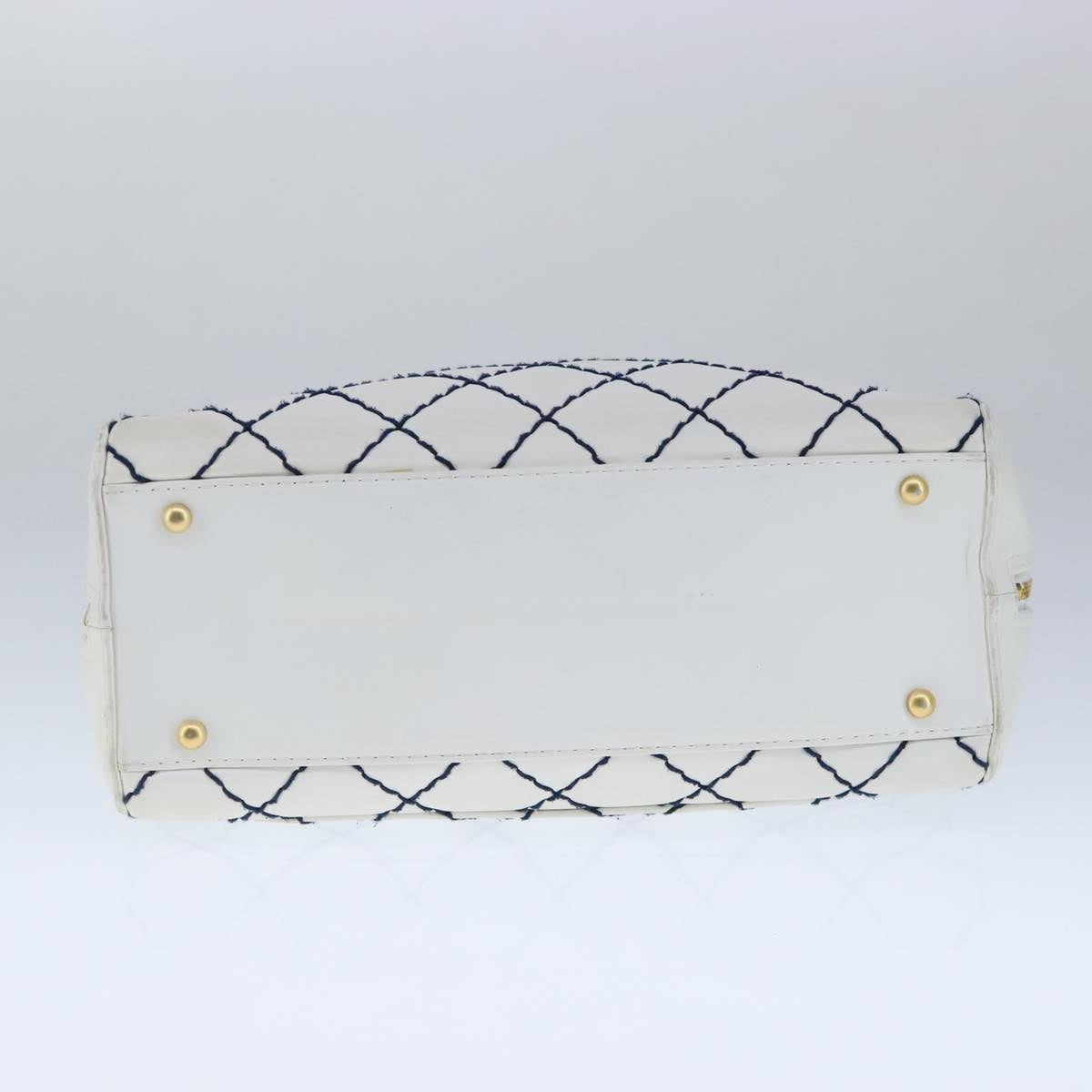Chanel Wild Stitch White Leather Tote Bag (Pre-Owned)