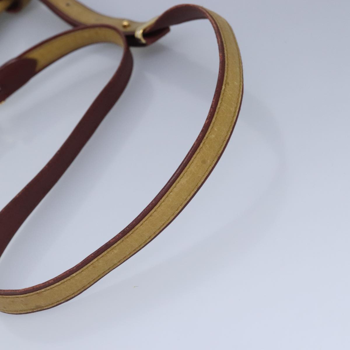 Cartier Must De Cartier Beige Leather Shoulder Bag (Pre-Owned)