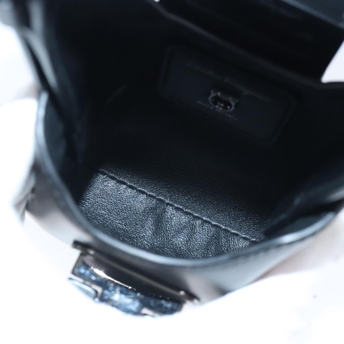 Salvatore Ferragamo Gancini Black Leather Handbag (Pre-Owned)