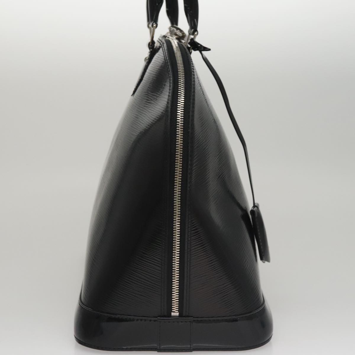 Louis Vuitton Alma Black Leather Handbag (Pre-Owned)