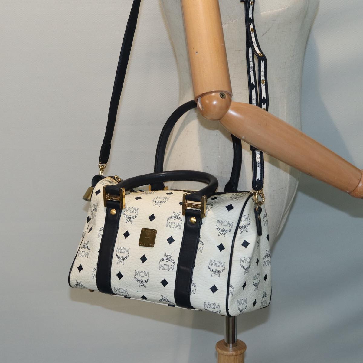 MCM Visetos White Leather Handbag (Pre-Owned)