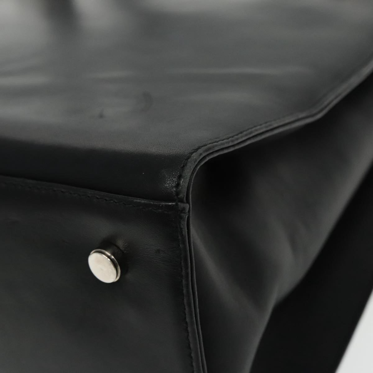 Salvatore Ferragamo Gancini Black Leather Shoulder Bag (Pre-Owned)