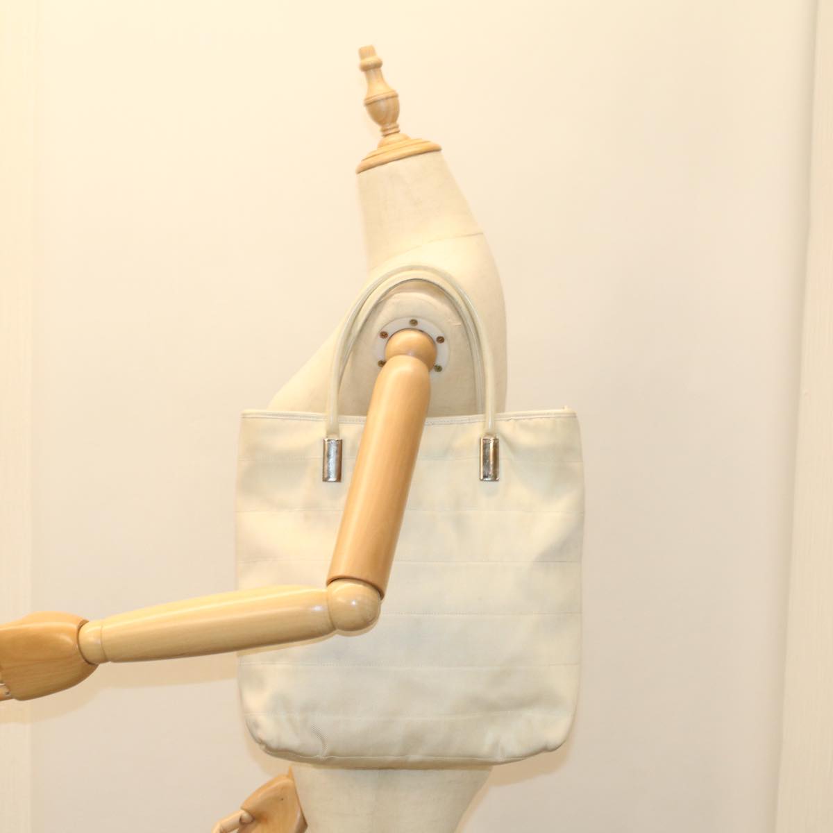 Gucci Beige Synthetic Tote Bag (Pre-Owned)