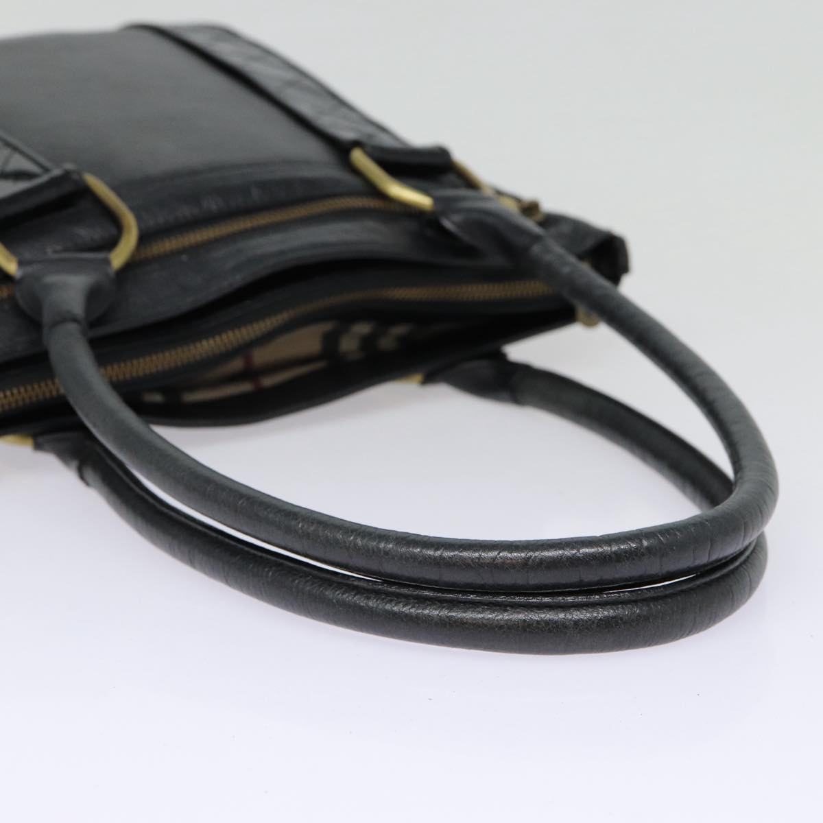 Burberry Black Leather Shoulder Bag (Pre-Owned)