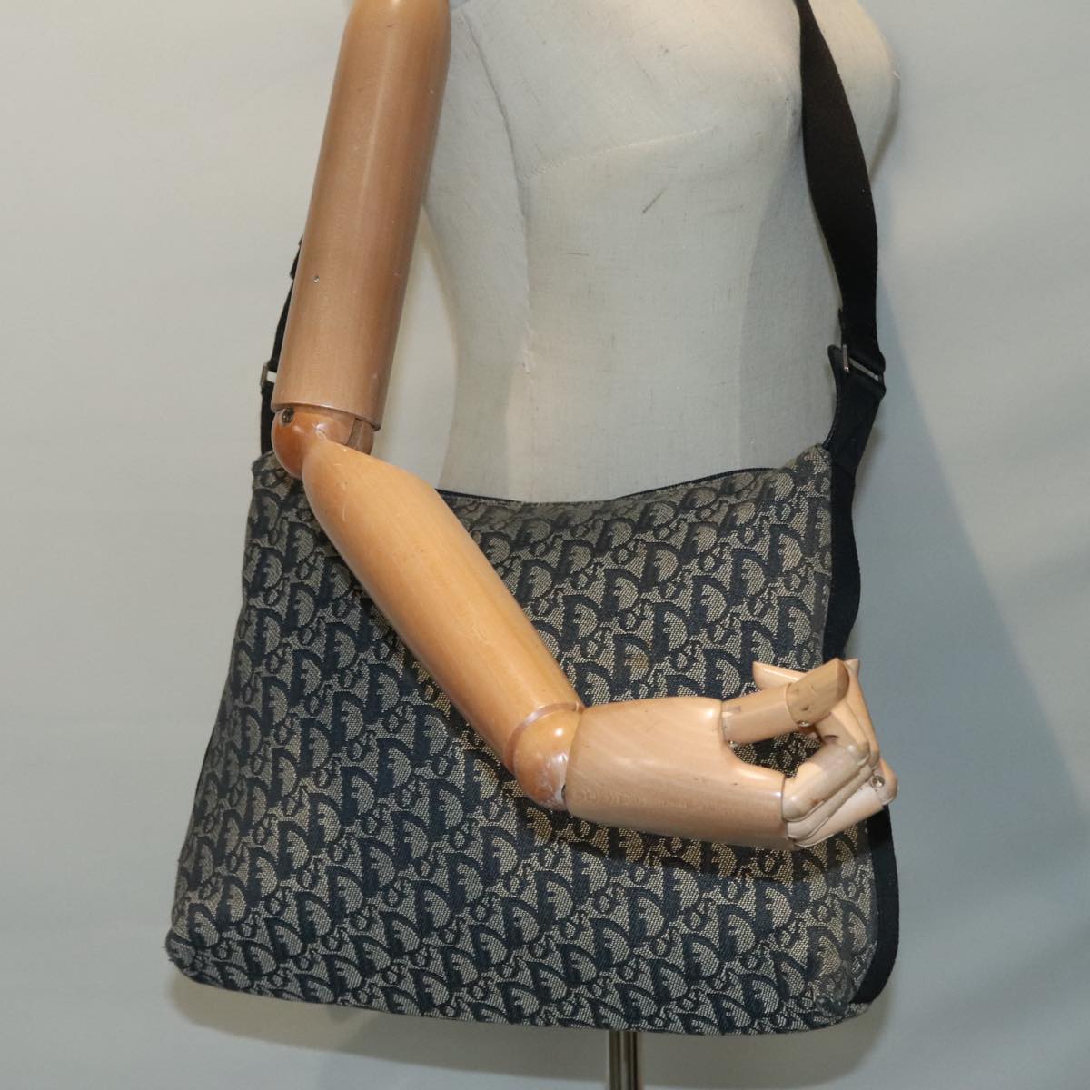 Dior Navy Canvas Shoulder Bag (Pre-Owned)