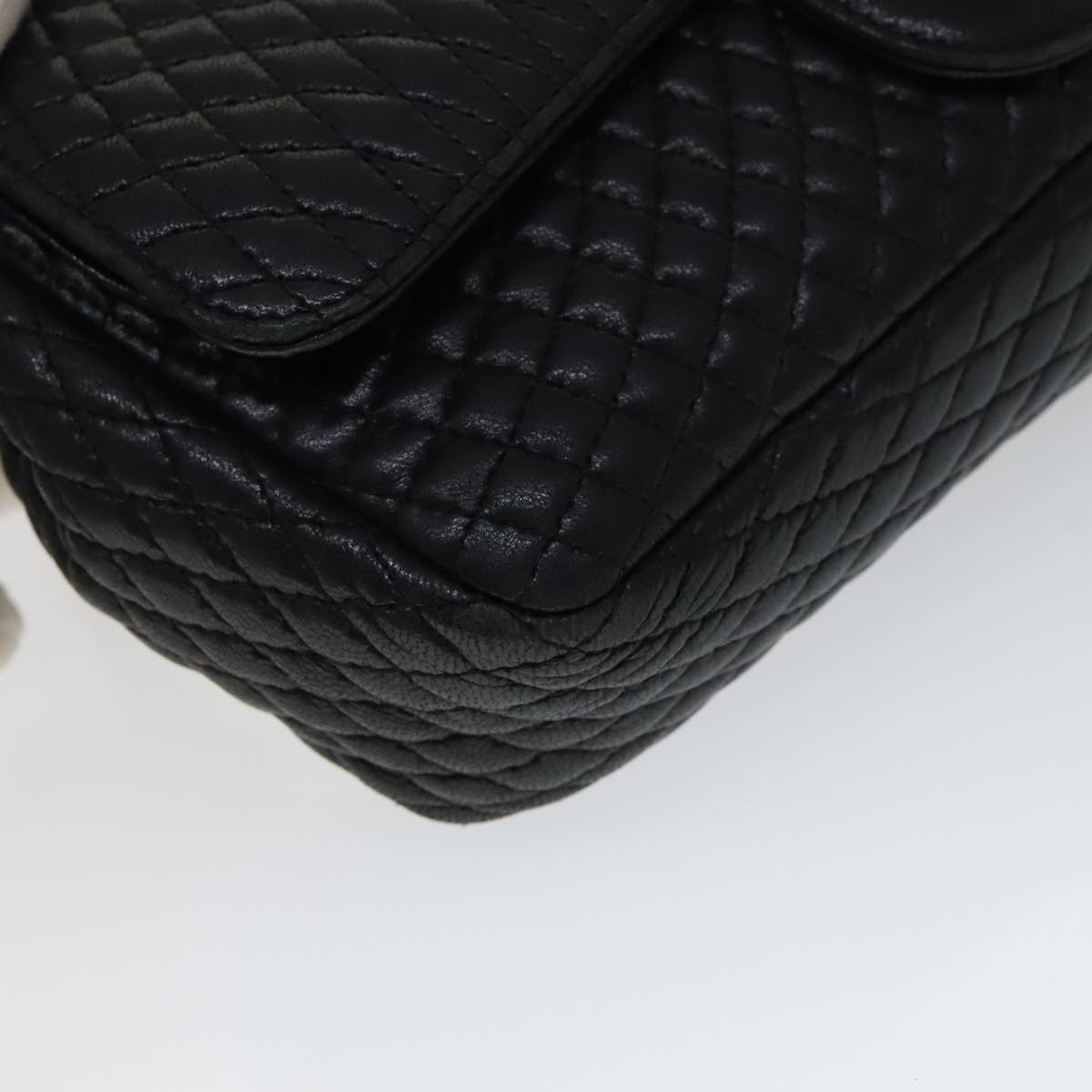 Bally Black Leather Shoulder Bag (Pre-Owned)