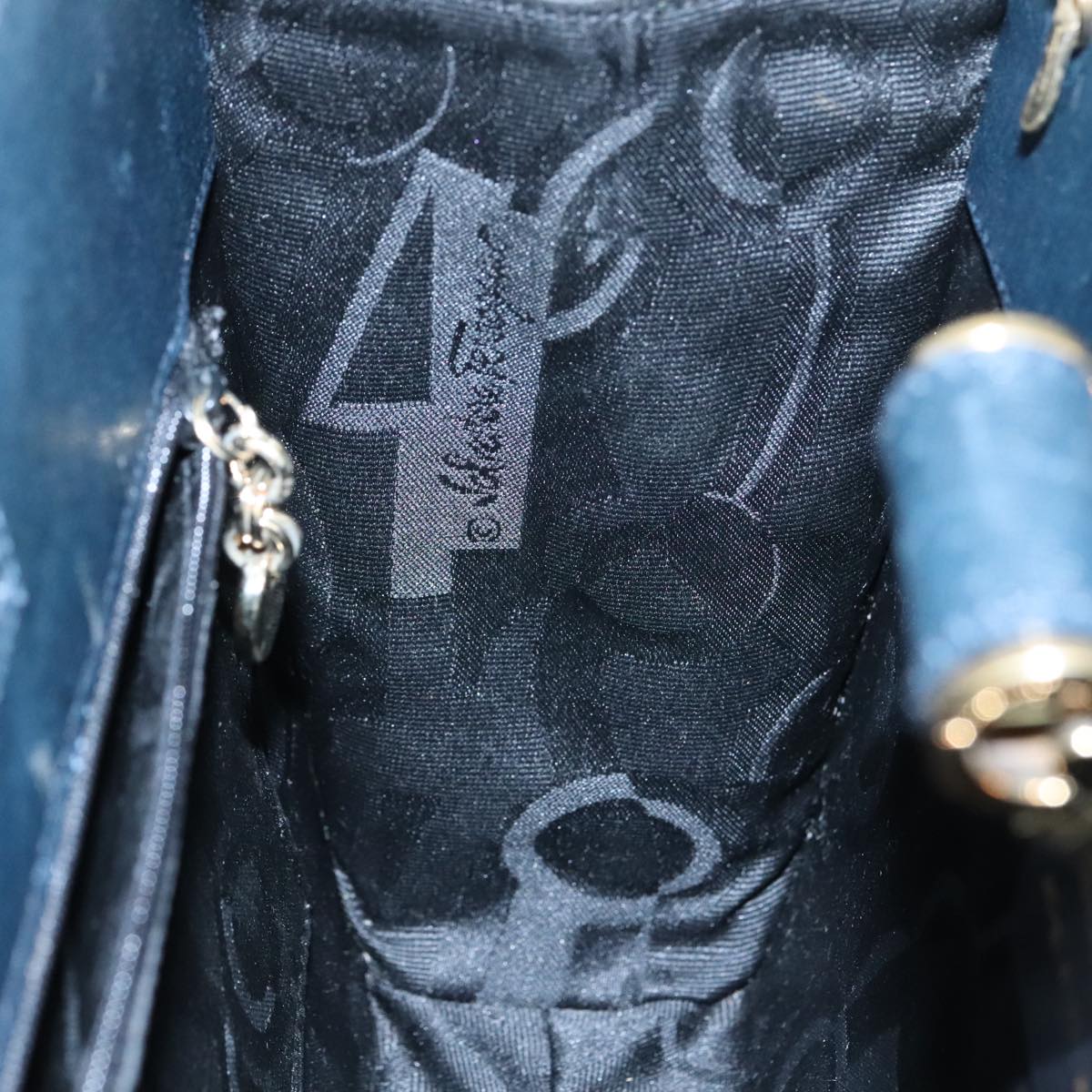 Salvatore Ferragamo - Navy Leather Shoulder Bag (Pre-Owned)