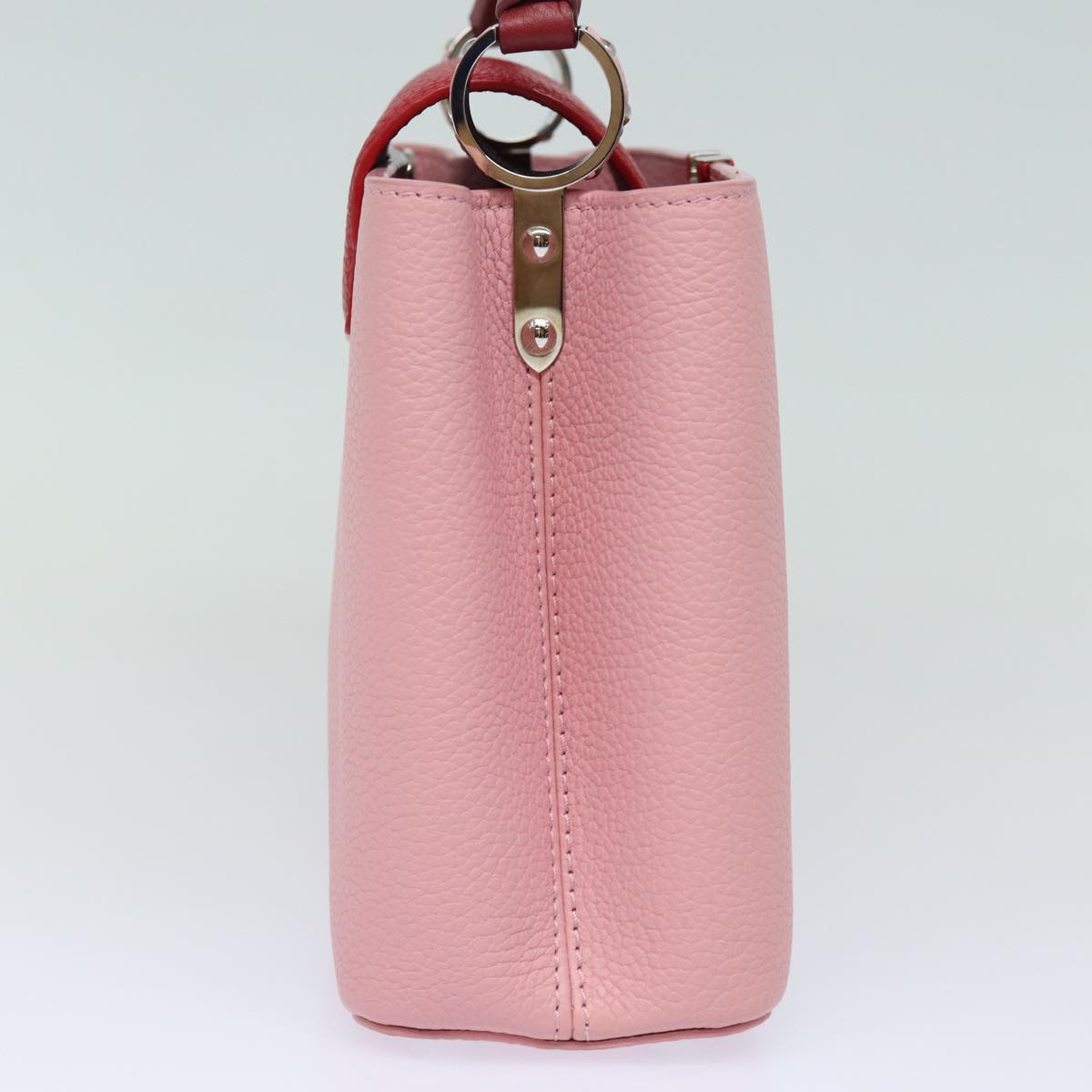 Louis Vuitton Capucines Pink Leather Handbag (Pre-Owned)