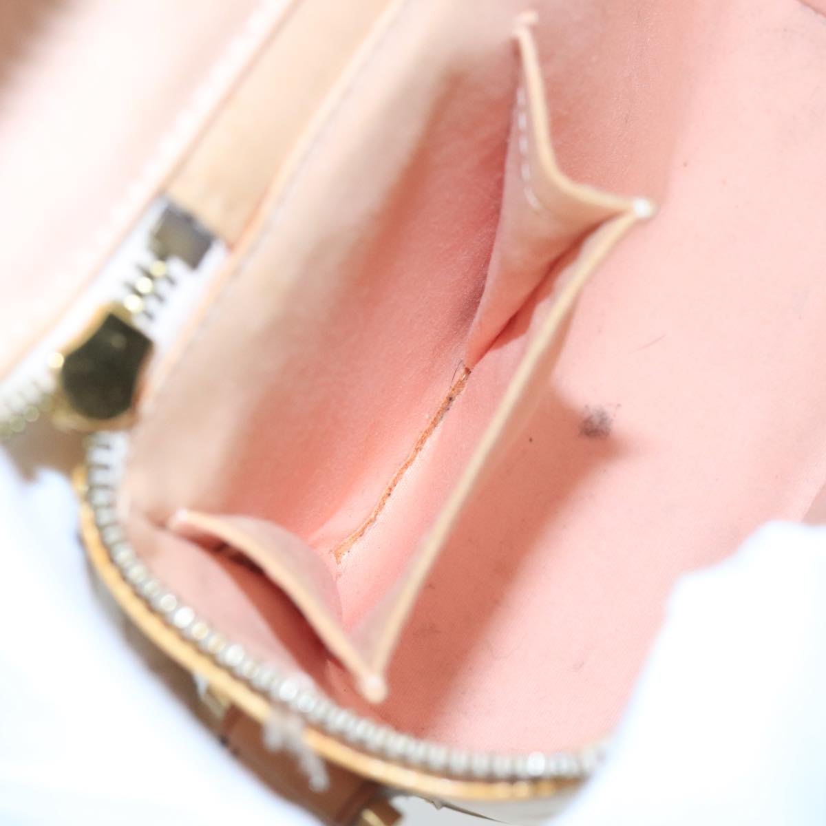 Louis Vuitton Sullivan Yellow Patent Leather Shoulder Bag (Pre-Owned)