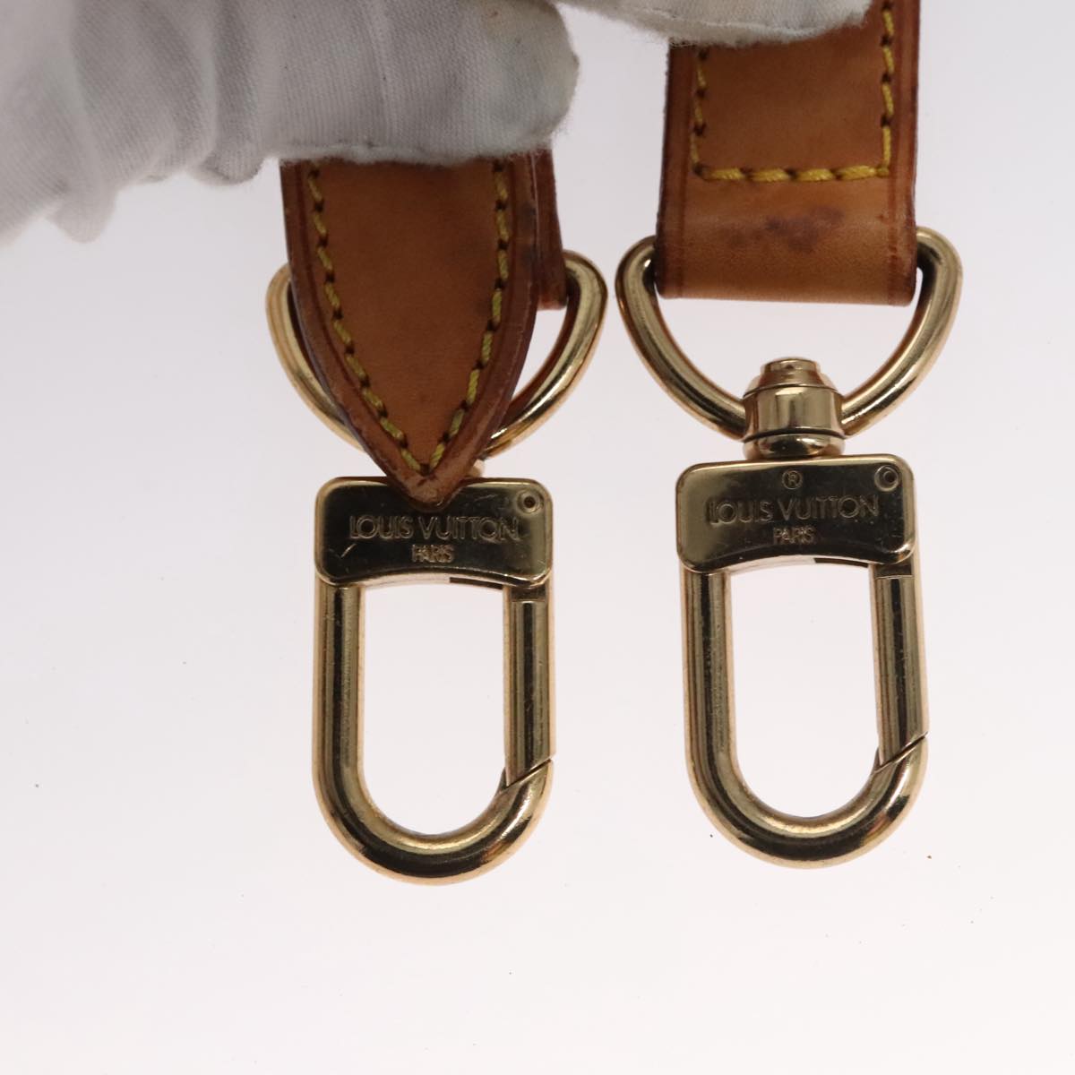 Louis Vuitton Shoulder Strap Beige Leather Bag Jewelry (Pre-Owned)