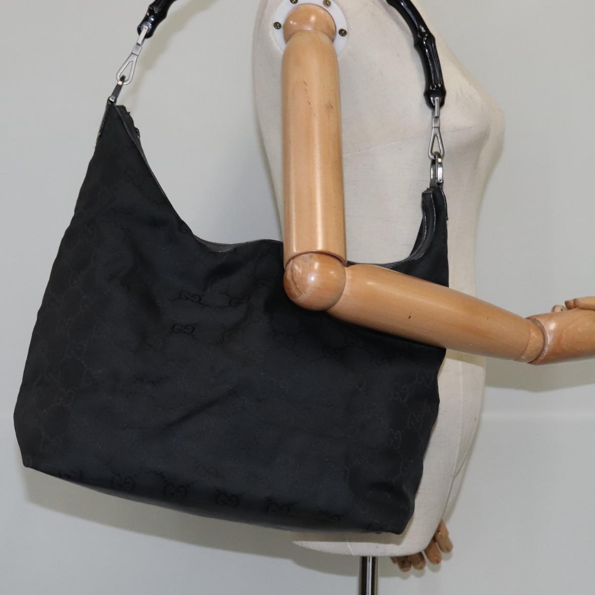 Gucci Bamboo Black Canvas Shoulder Bag (Pre-Owned)
