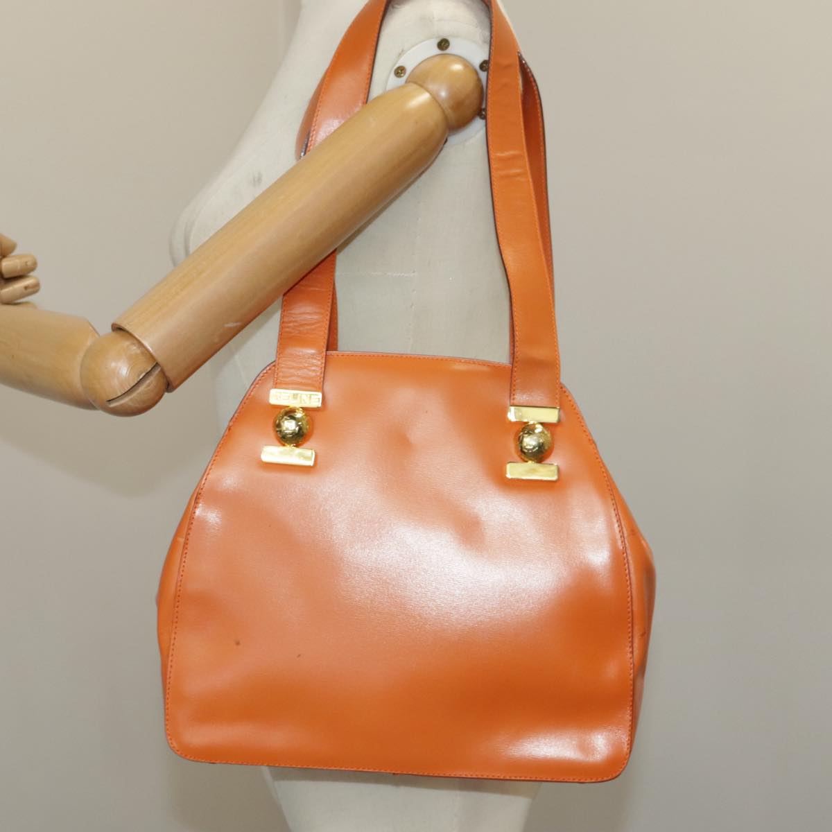 Céline Orange Leather Shoulder Bag (Pre-Owned)