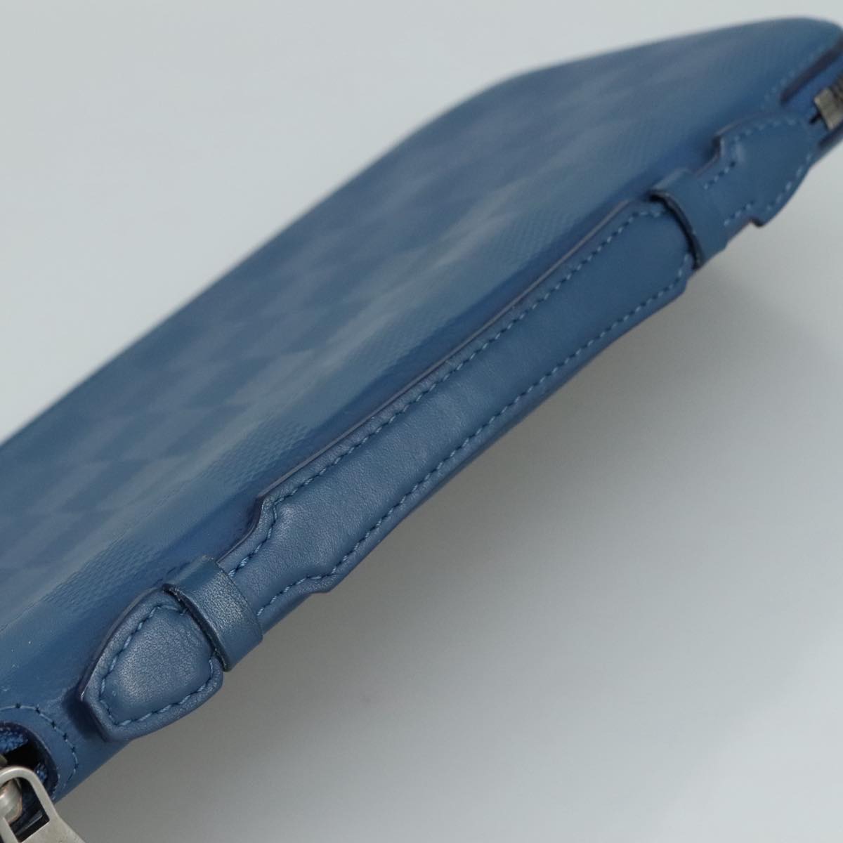 Louis Vuitton Atholl Blue Leather Clutch Bag (Pre-Owned)