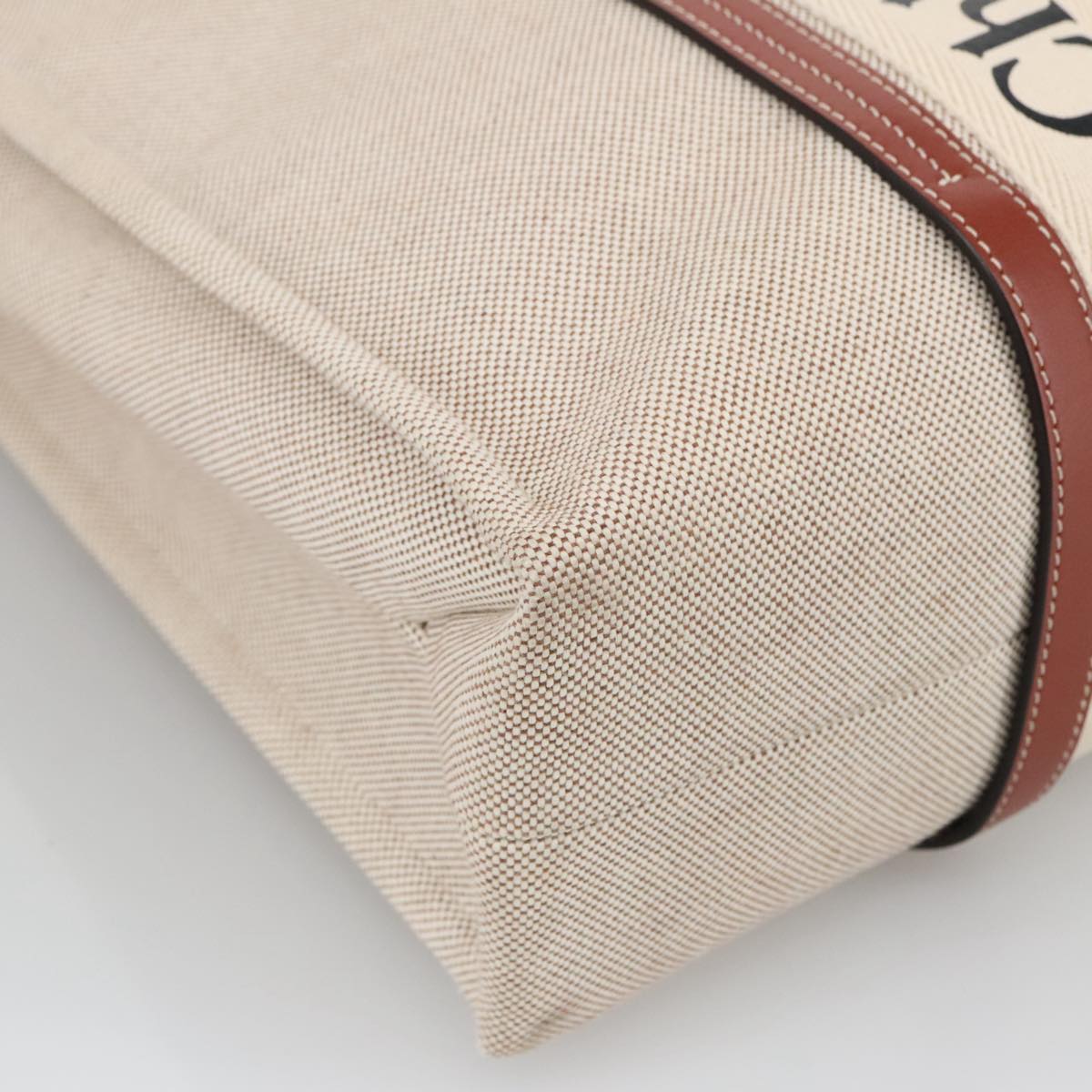 Chloé Woody Beige Canvas Tote Bag (Pre-Owned)