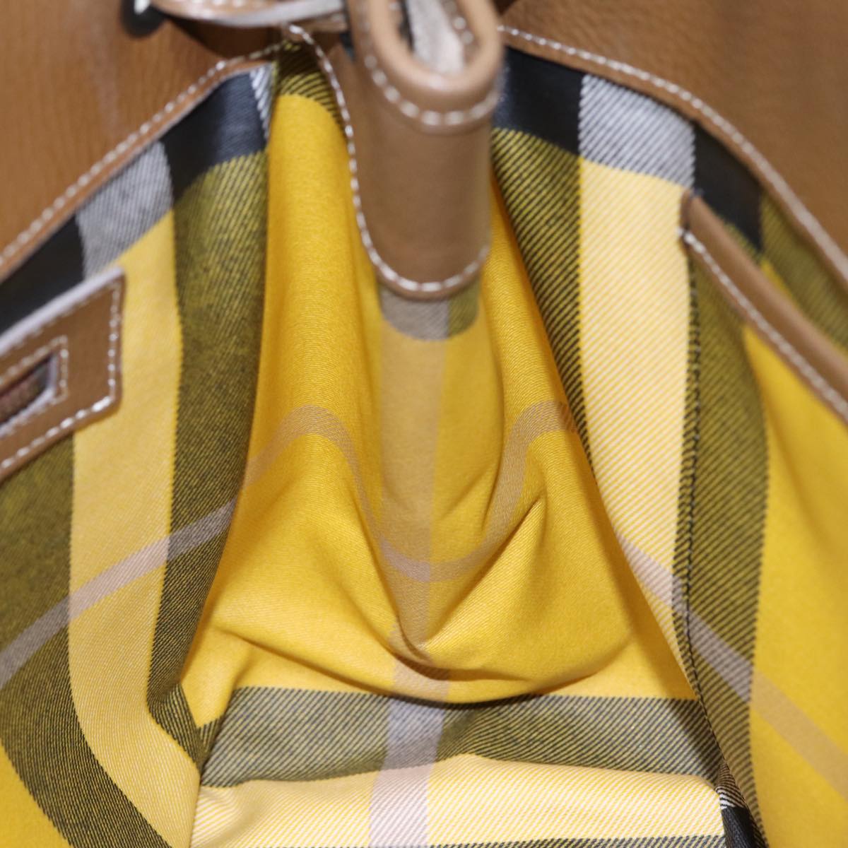Burberry Beige Canvas Handbag (Pre-Owned)