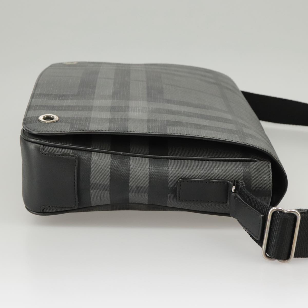 Burberry Nova Check Grey Canvas Shoulder Bag (Pre-Owned)