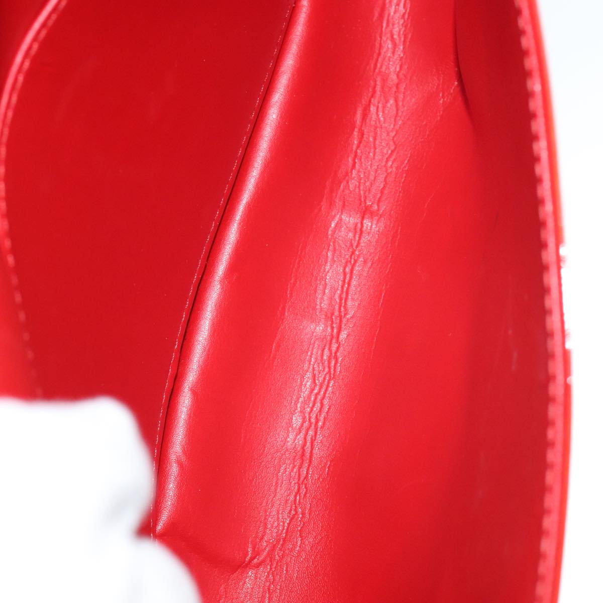 Louis Vuitton Red Patent Leather Shoulder Bag (Pre-Owned)