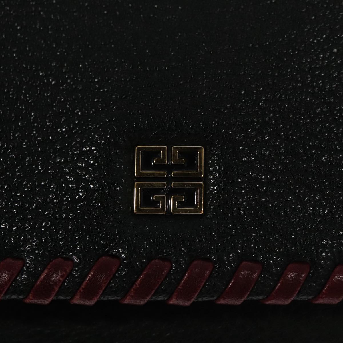 Givenchy Black Leather Shoulder Bag (Pre-Owned)