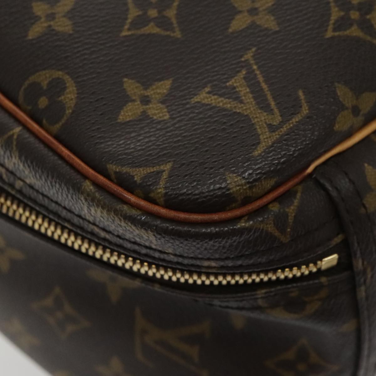 Louis Vuitton Excursion Brown Leather Handbag (Pre-Owned)