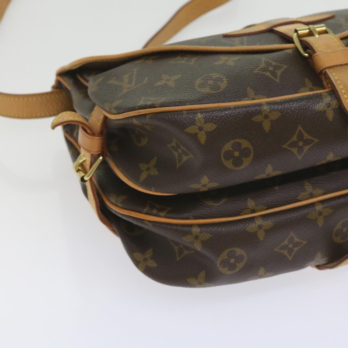 Louis Vuitton Saumur 30 Brown Canvas Shoulder Bag (Pre-Owned)