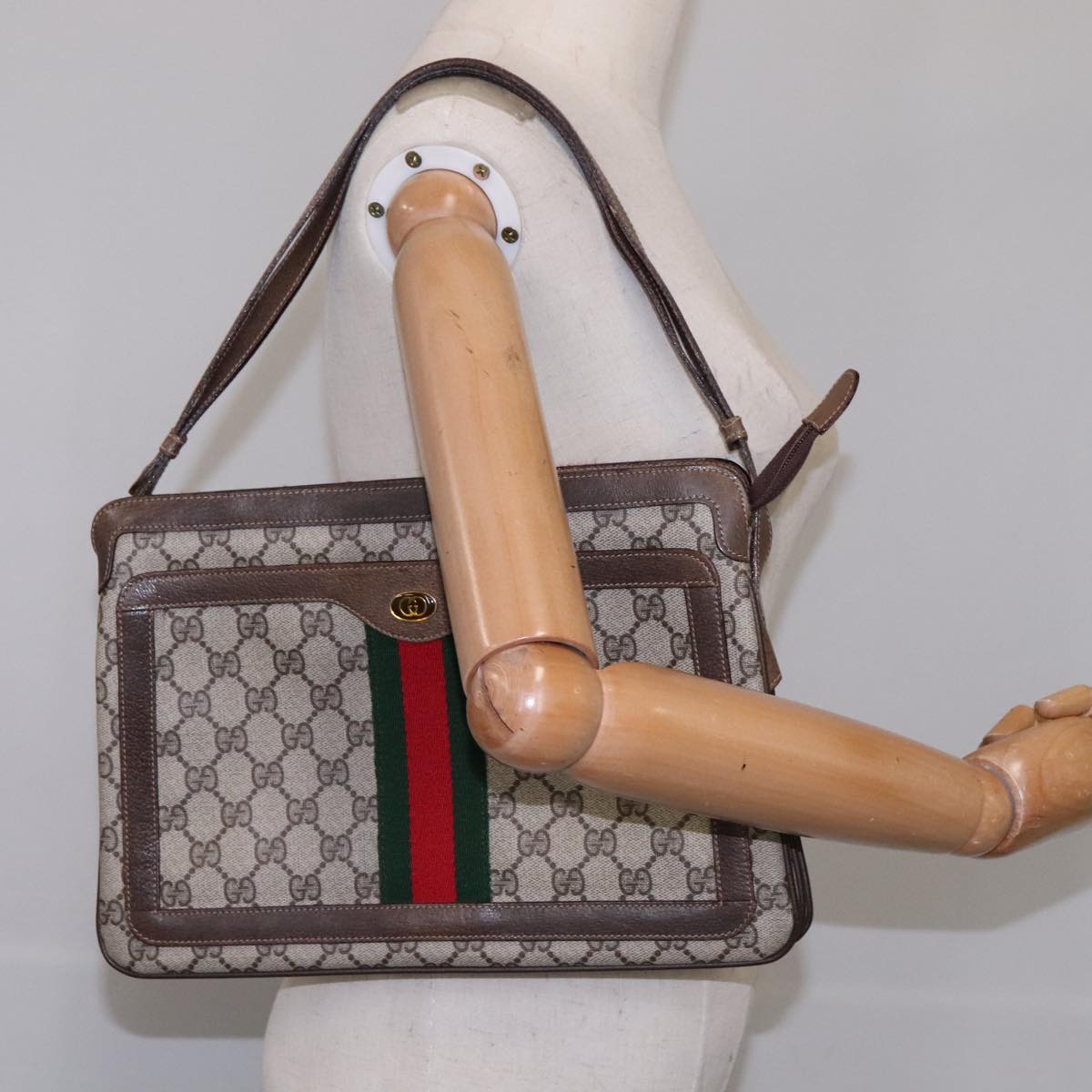 Gucci Ophidia Brown Canvas Shoulder Bag (Pre-Owned)