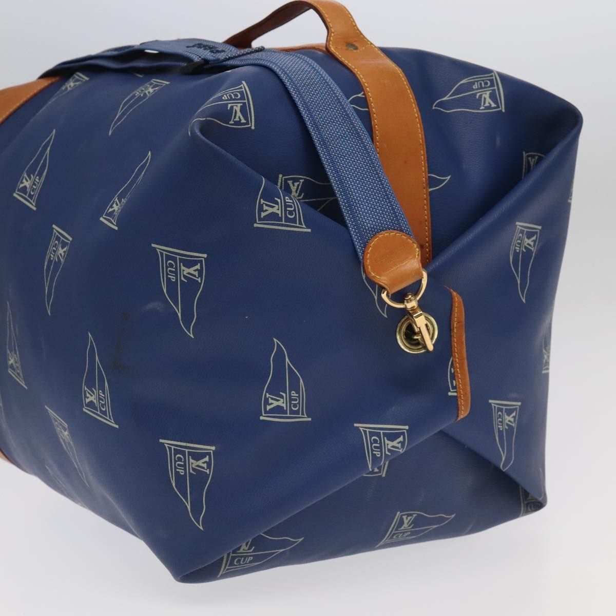 Louis Vuitton Marin Blue Canvas Shoulder Bag (Pre-Owned)