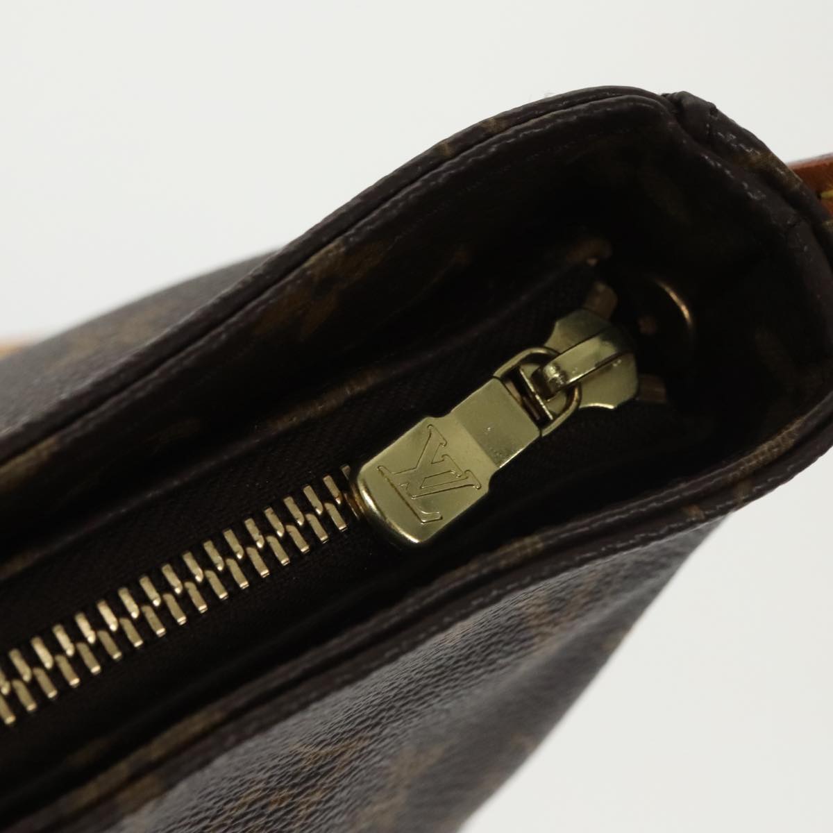 Louis Vuitton Looping Gm Brown Canvas Handbag (Pre-Owned)