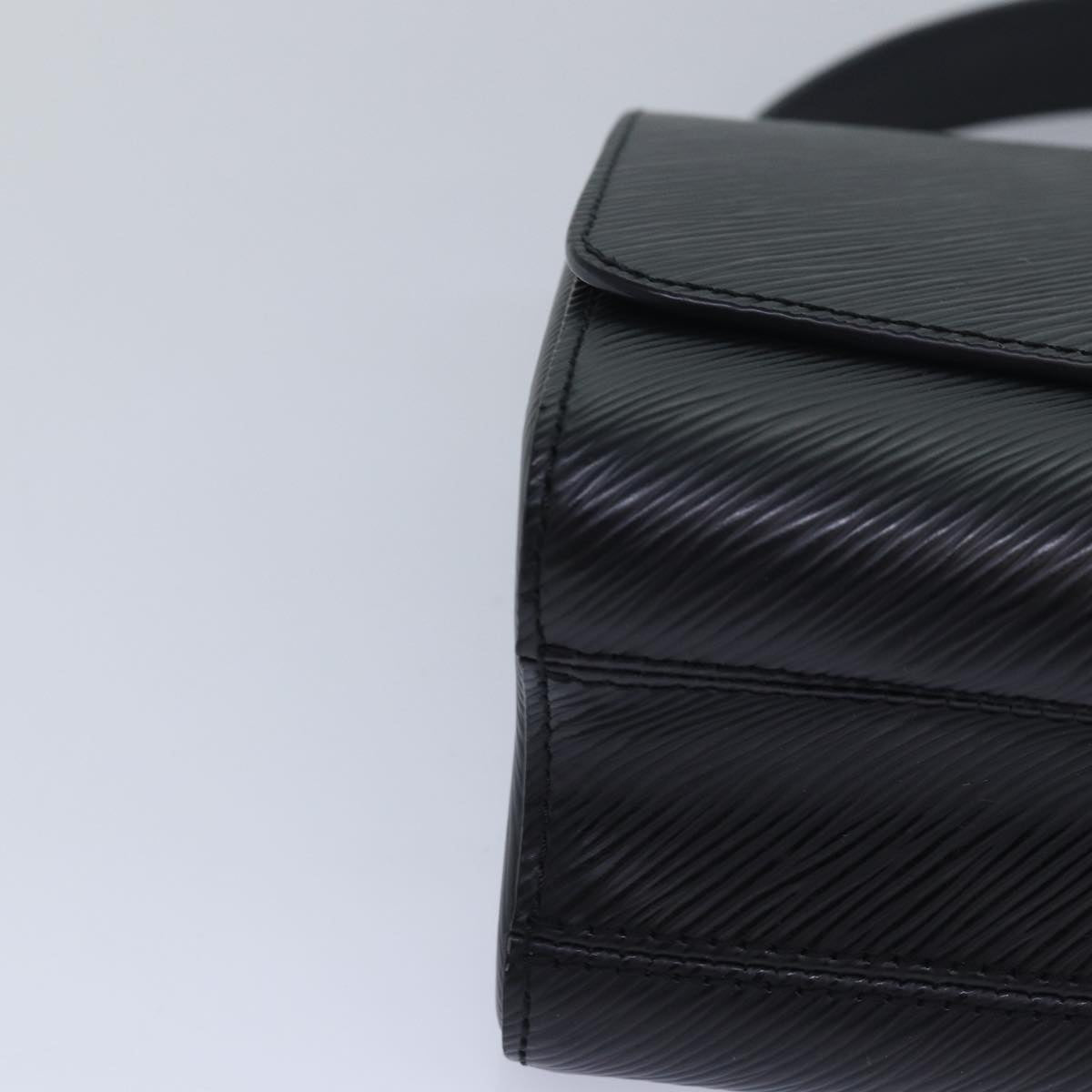 Louis Vuitton Twist Black Leather Shoulder Bag (Pre-Owned)