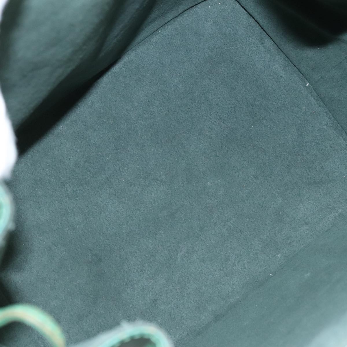 Louis Vuitton Noé Green Leather Shoulder Bag (Pre-Owned)