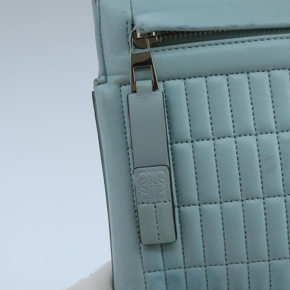 Loewe T Pouch Blue Leather Clutch Bag (Pre-Owned)